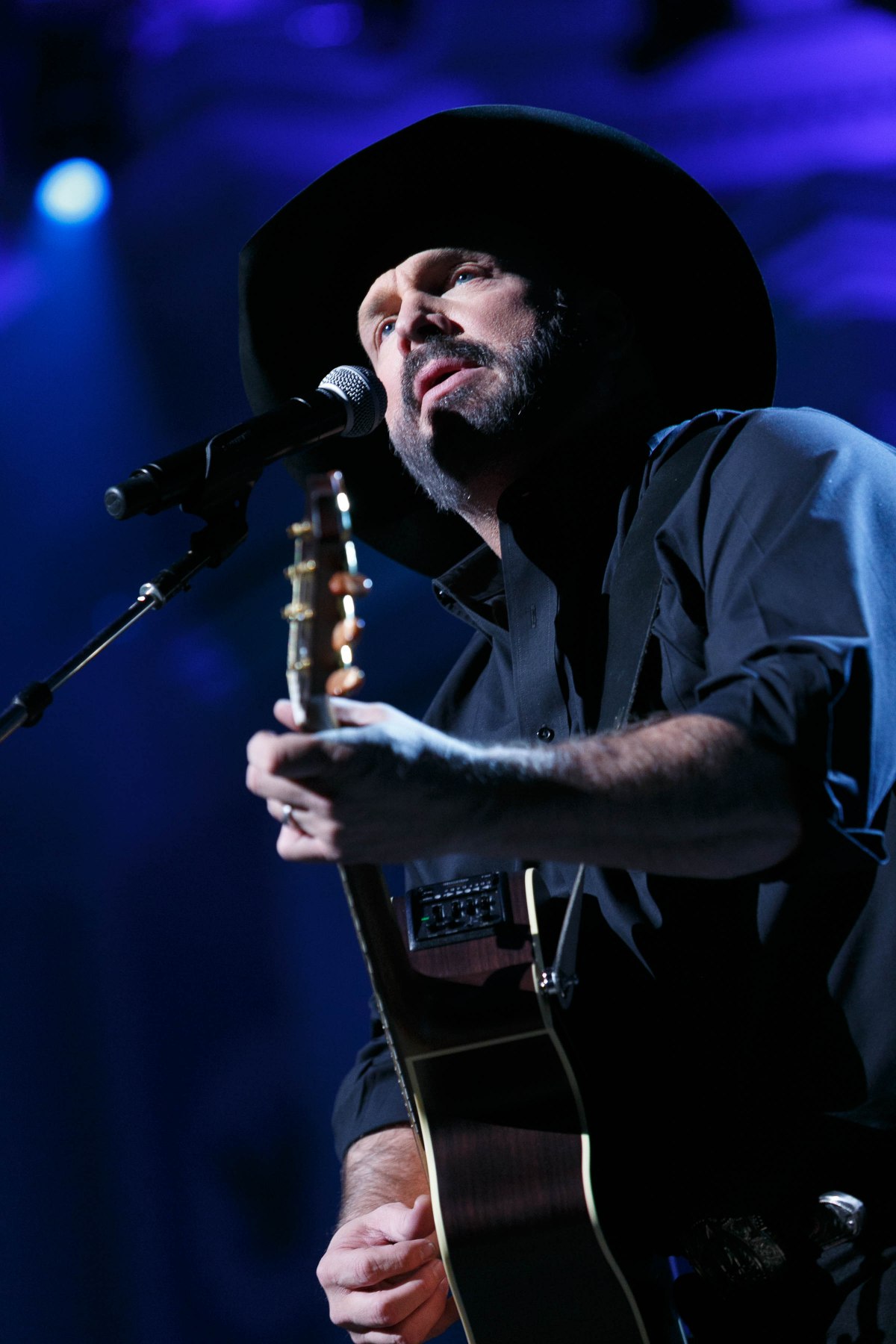 Garth Brooks Net Worth: The Untold Fortune Revealed 12 Garth Brooks net worth