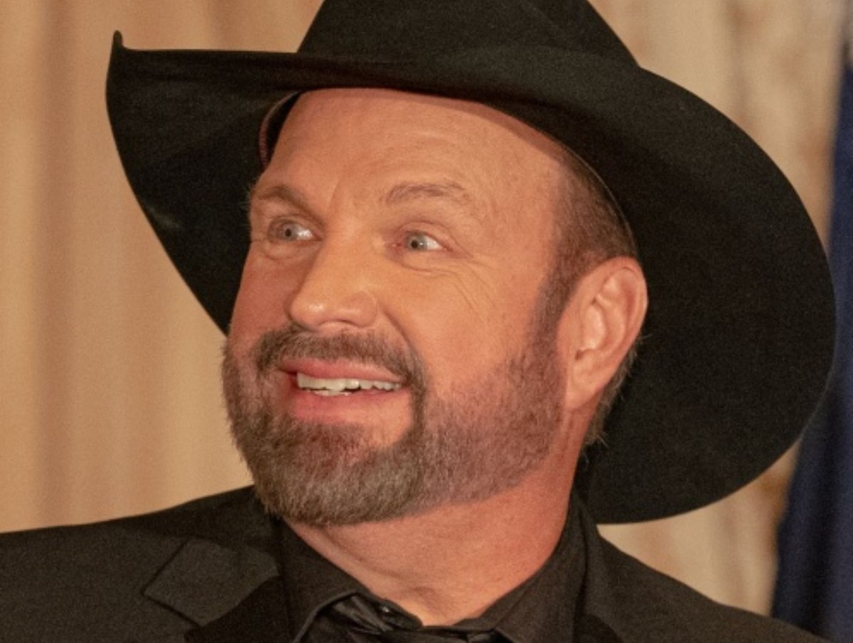Key Lessons from Garth Brooks Net Worth