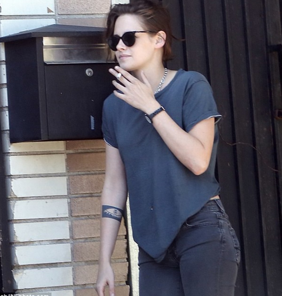 5 Stunning Facts About Kristen Stewart Height And Style 3 Her Height Influences Her Signature Red-Carpet Look