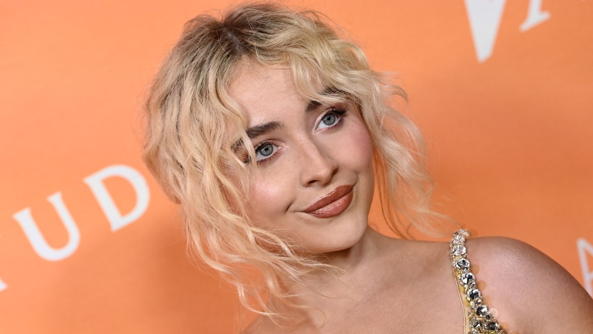 Sabrina Carpenter's Income Sources: A Complete Breakdown 